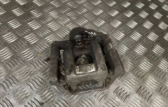 Peugeot 3008 I Rear brake caliper 9819059480