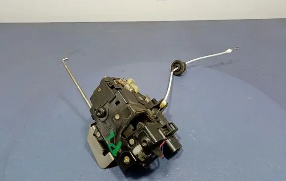 Audi A4 S4 B6 8E 8H Front door lock
