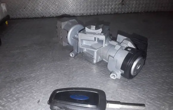 Ford Mondeo MK IV Ignition lock 3M513F880AE