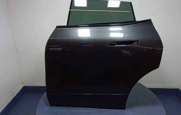 BMW iX Rear door