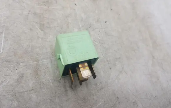 BMW 5 E39 Other relay 61368373700 8373700