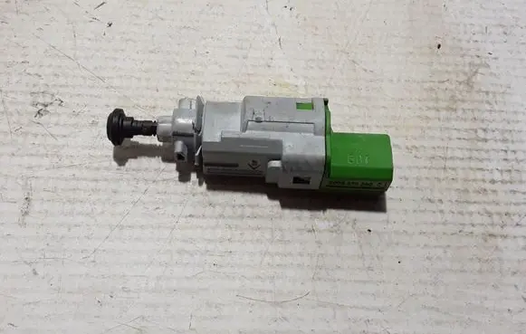 Dacia Dokker Brake pedal sensor switch 8200276360