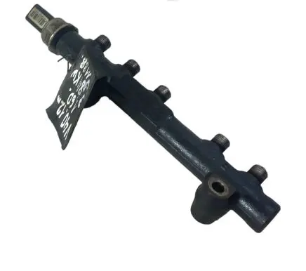 Volvo V40 Fuel main line pipe 9670076780