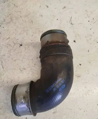 Volkswagen PASSAT B6 Intercooler hose/pipe 1K0145790C