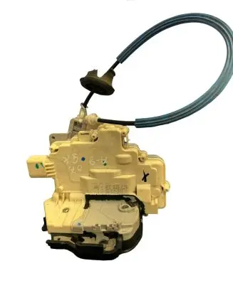 Audi A8 S8 D3 4E Rear door lock 4F0839015