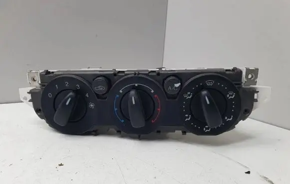 Ford Focus Climate control/heater control trim 3m5t-19980-ad