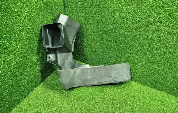 Mitsubishi Pajero Air intake duct part MR360771