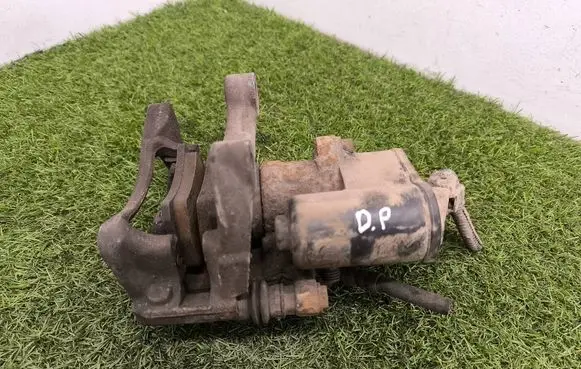 Volkswagen PASSAT B6 Rear brake caliper