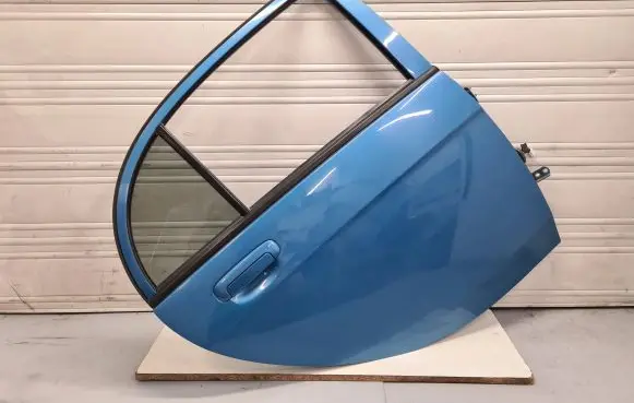 Peugeot iOn Rear door