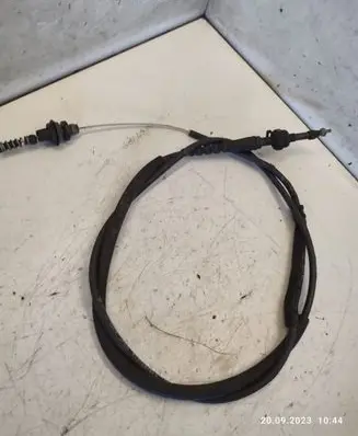 Volkswagen Golf IV Throttle cable 1J1721555N