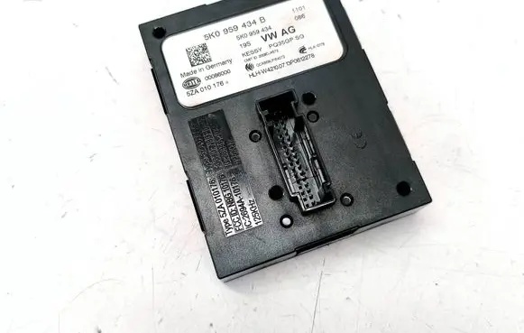 Volkswagen Jetta VI Keyless (KESSY) go control unit/module 5K0959434B