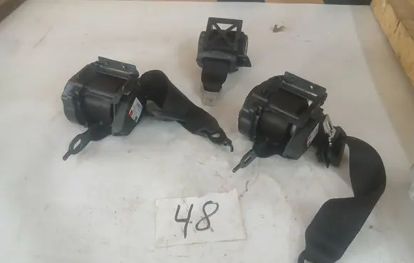 BMW 5 G30 G31 G38 Rear seatbelt 7429999 7430053