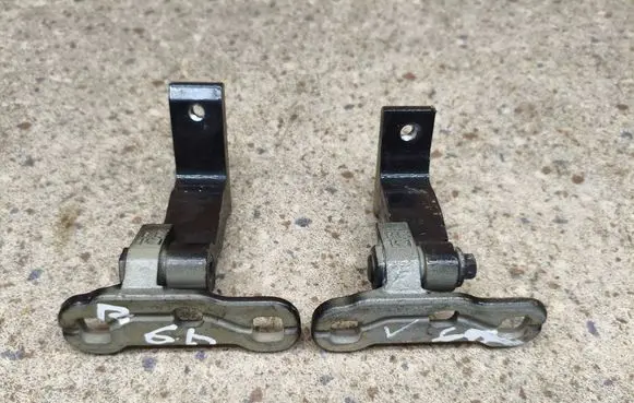 Volvo XC90 Rear door hinge set 