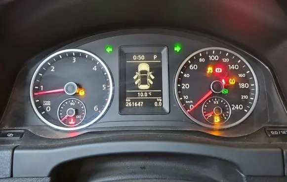 Volkswagen Tiguan Speedometer (instrument cluster) 5N0920871B IMPRK1526323