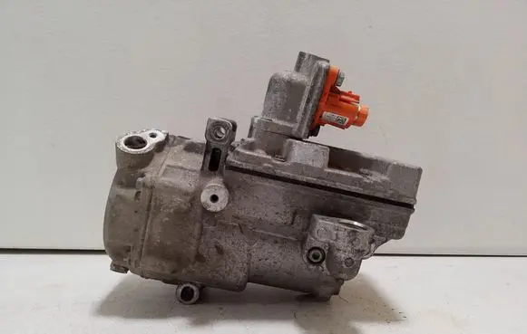 Nissan Leaf I (ZE0) Air conditioning (A/C) compressor (pump) 926003NF0A 0422000683