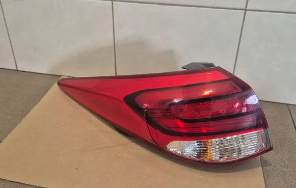 Hyundai i40 Rear/tail lights 924013Z5