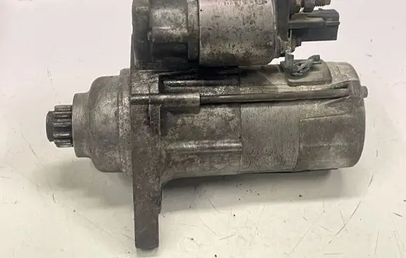 Volkswagen Golf V Starter motor 02Z911023H TS18E1 TS18EK