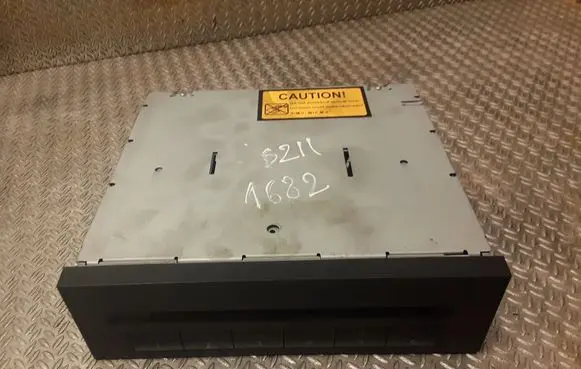 Mercedes-Benz E W211 CD/DVD changer A2118703889 2118703889