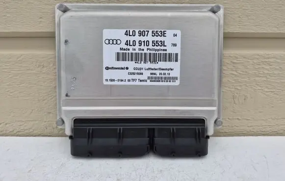 Audi Q7 4L Suspension control unit/module 4L0907553E 4L0910553L