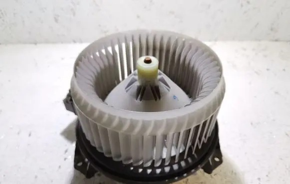 Toyota Auris 150 Heater fan/blower AV2727005141