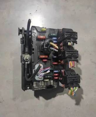 Peugeot 207 BSM Control unit 9661708180