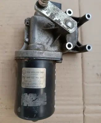 Volkswagen Transporter - Caravelle T5 Wiper motor