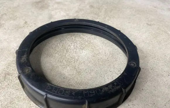 Toyota Avensis T250 In tank fuel pump screw locking ring/nut