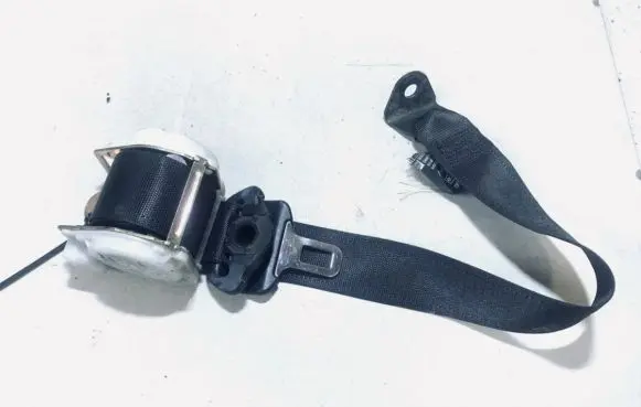 Opel Vectra B Rear seatbelt 90462771