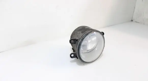 Toyota Avensis Verso Front fog light
