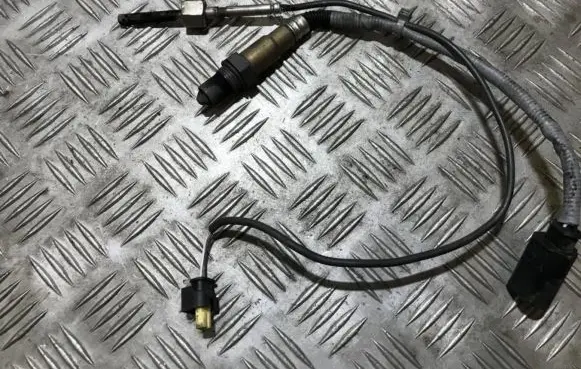 Mercedes-Benz ML W166 Exhaust gas temperature sensor a0009053905 ht0002