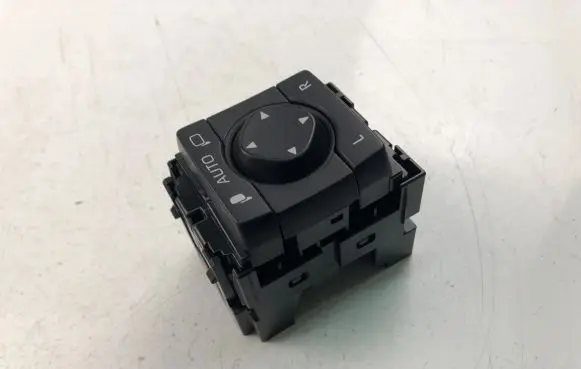 Toyota RAV 4 (XA50) Wing mirror switch 183930
