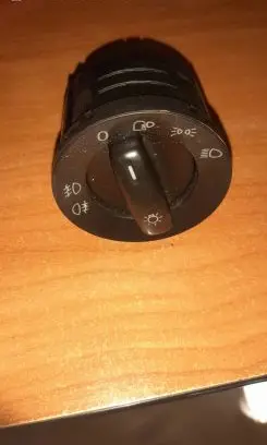 Volkswagen PASSAT B6 Light switch 3C8