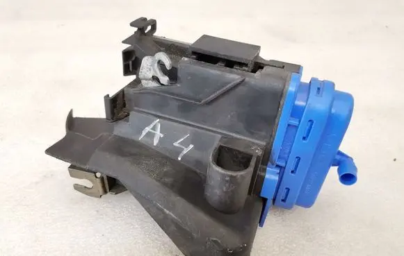 Audi A4 S4 B5 8D Rear door lock 8D0839016A