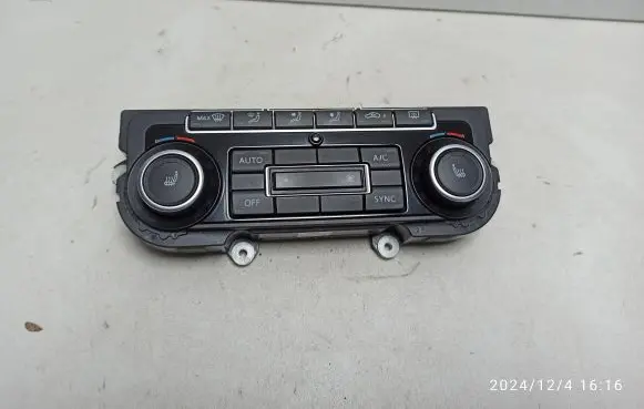 Volkswagen Tiguan Climate control unit 5K0907044GK