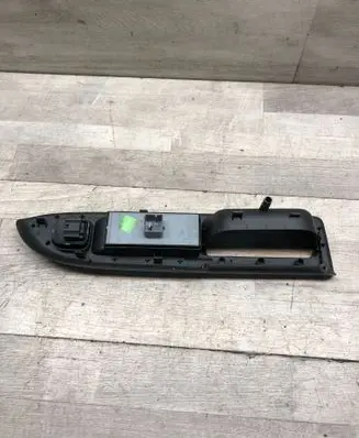 Volkswagen Golf SportWagen Electric window control switch 5M1867371C