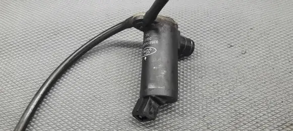 Ford Focus Windscreen/windshield washer pump 03bb17k624ba