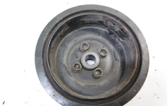 Skoda Fabia Mk1 (6Y) Crankshaft pulley 036105243