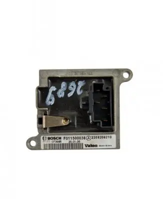 Mercedes-Benz R W251 Heater blower fan relay F011500038