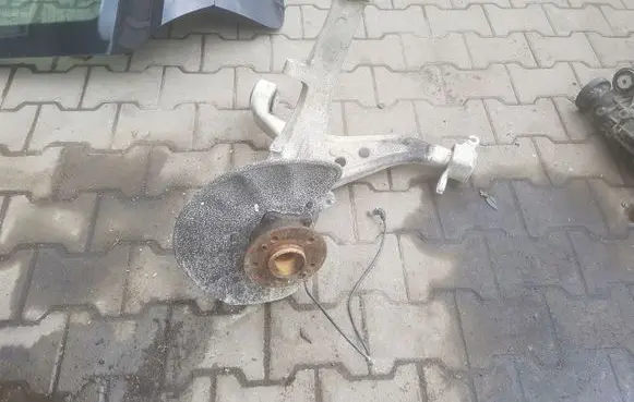 Mercedes-Benz GLE (W166 - C292) Front wheel hub spindle knuckle 16603