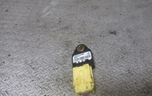 Mitsubishi Lancer VIII Airbag deployment crash/impact sensor 8651A081 39754C