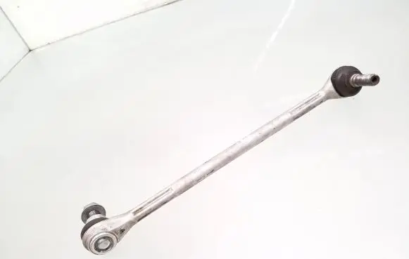 Mercedes-Benz C W204 Front anti-roll bar/stabilizer link 21024R