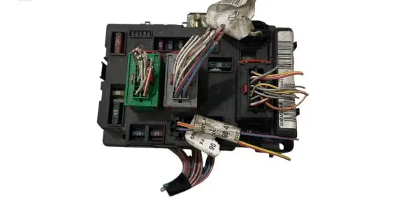 Citroen C5 Fuse module 9635259780 S110500003E