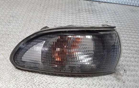Mitsubishi Galant Front indicator light 21037833