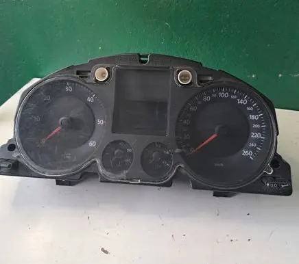 Volkswagen PASSAT B6 Speedometer (instrument cluster) A2C53145550