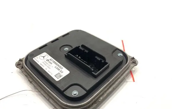 Mercedes-Benz CLA C117 X117 W117 Voltage converter/converter module A2189009303