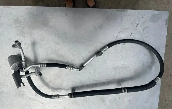 Renault Zoe Air conditioning (A/C) pipe/hose 924476933R