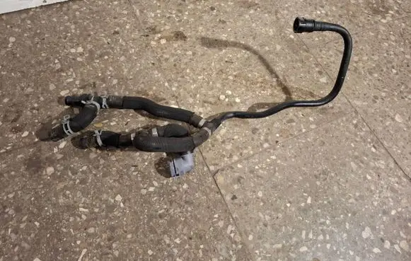 Volvo V60 Engine coolant pipe/hose 31368356 31368357