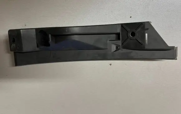 Volkswagen Touran I Front bumper mounting bracket 1T0807890A