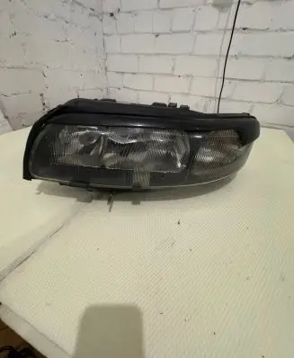 Volvo V70 Headlight/headlamp 8693547 89007897
