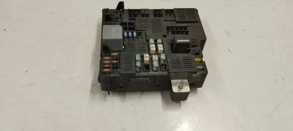 Volvo XC90 Fuse module 31473570